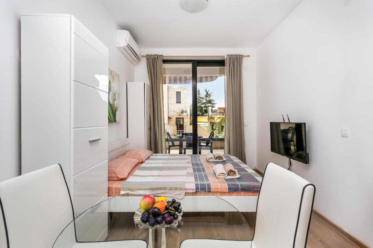 Apartments Beatrice Rafajlovići Eksteriør bilde